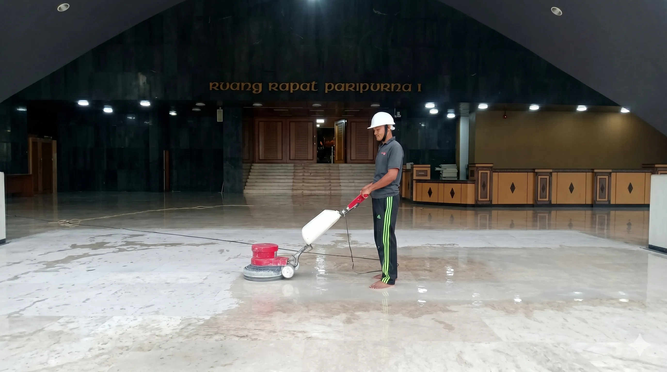 Jasa poles lantai marmer granit dan teraso profesional